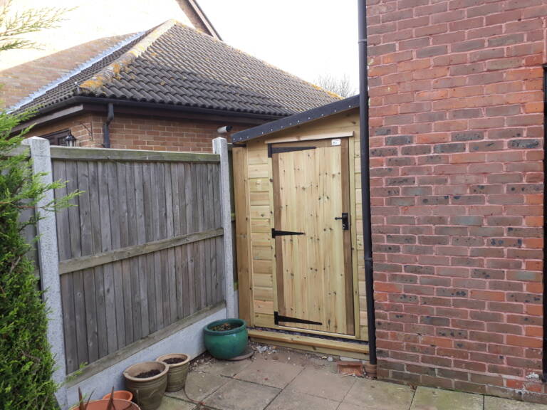 Side Passage Shed designed, built and installed by Hutchinsons in Essex